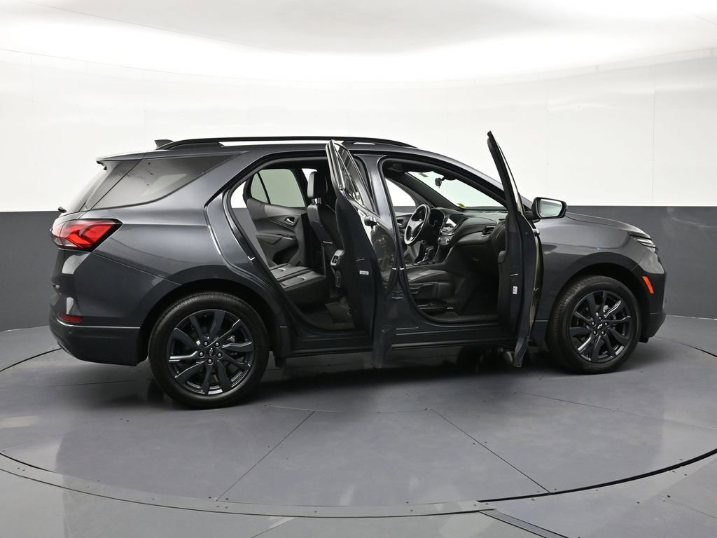 Used 2023 Chevrolet Equinox RS w/ RS Leather Package image 33