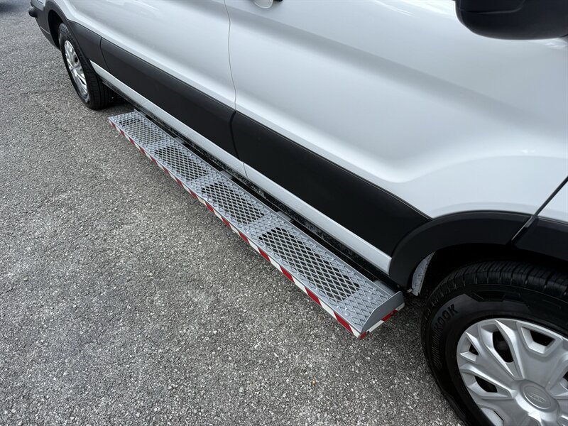 Used 2019 Ford Transit 350 XL RWD image 17