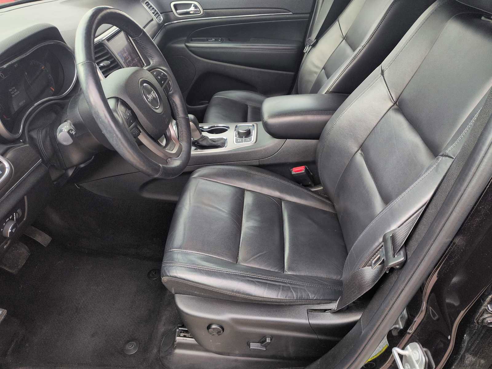 Used 2018 Jeep Grand Cherokee Limited image 14