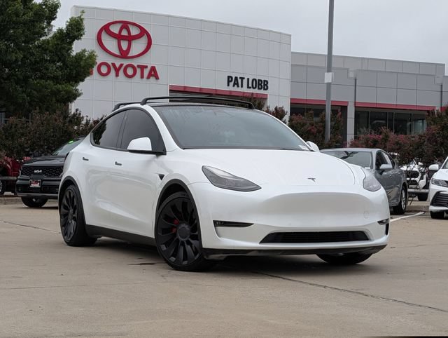 Used 2022 Tesla Model Y Performance AWD/4WD image 2