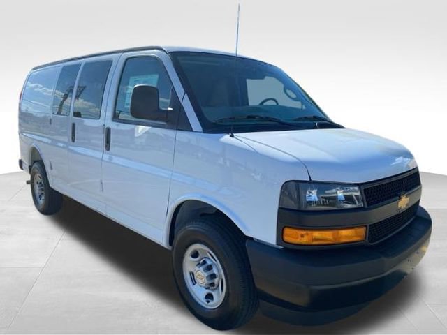 New 2026 Chevrolet Express 2500 RWD image 3