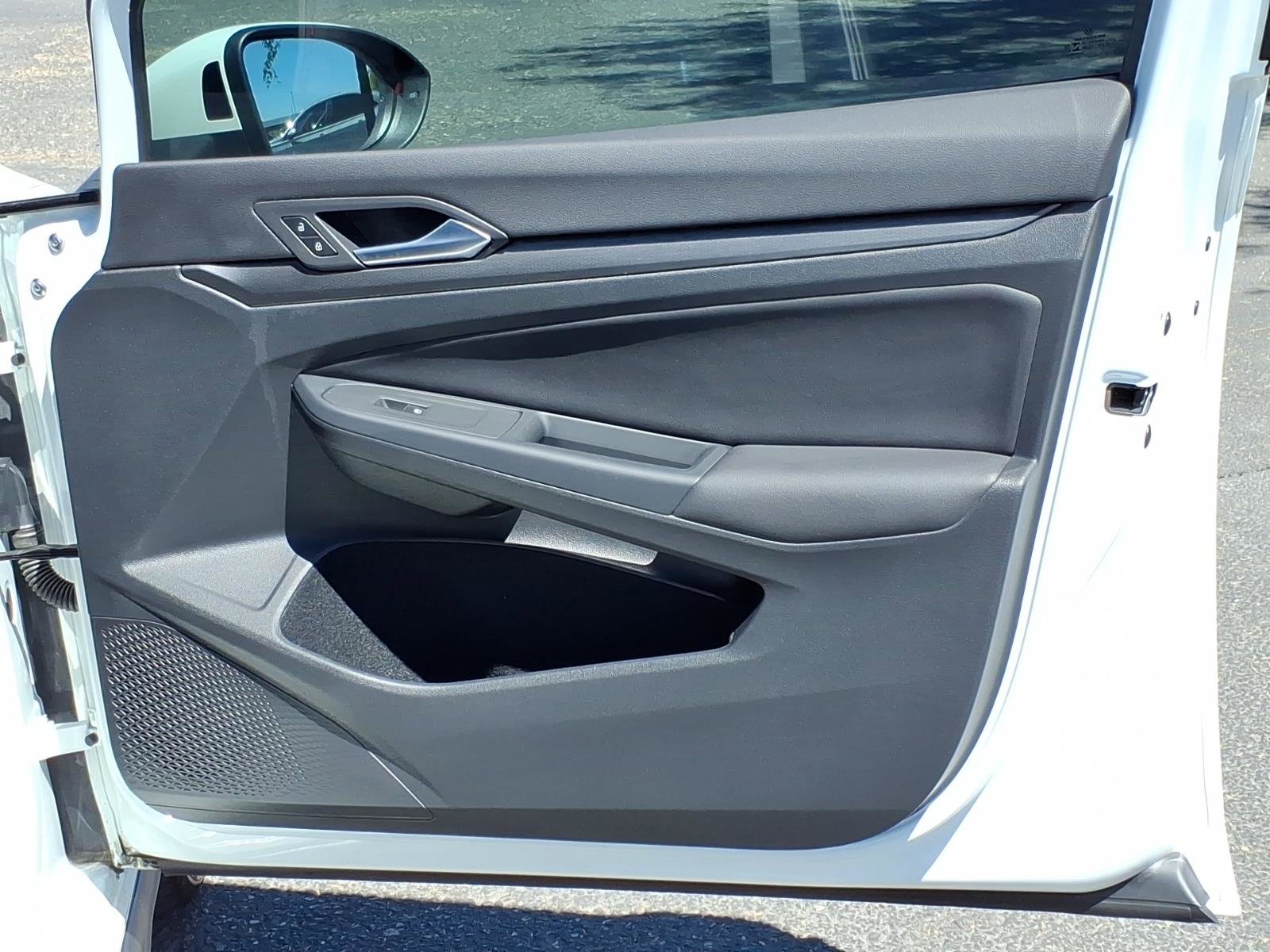 Certified 2023 Volkswagen GTI SE image 15