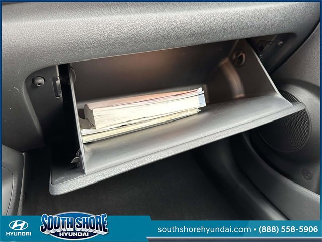 Certified 2022 Hyundai Kona SE image 36