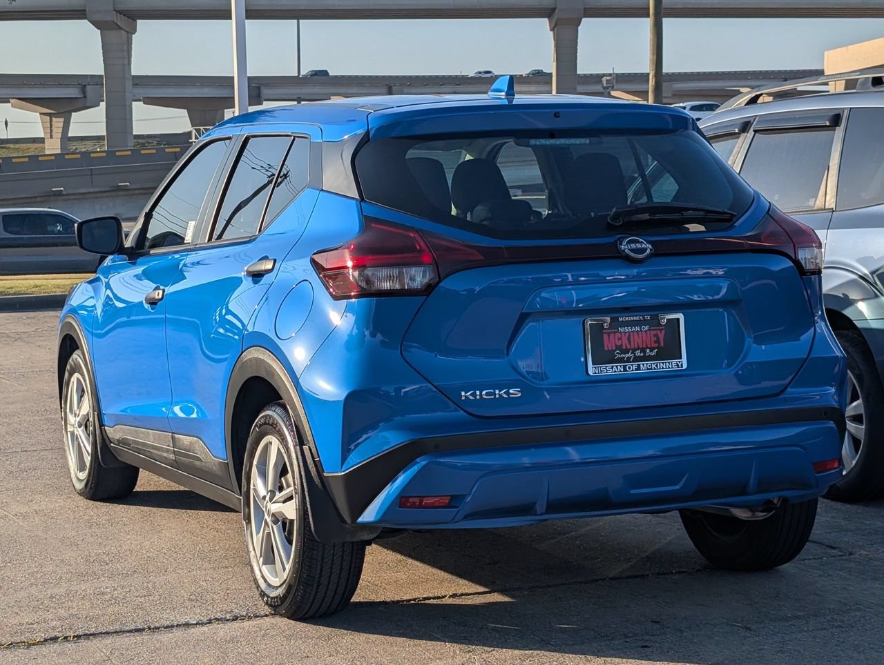 Certified 2025 Nissan Kicks Play S FWD image 4