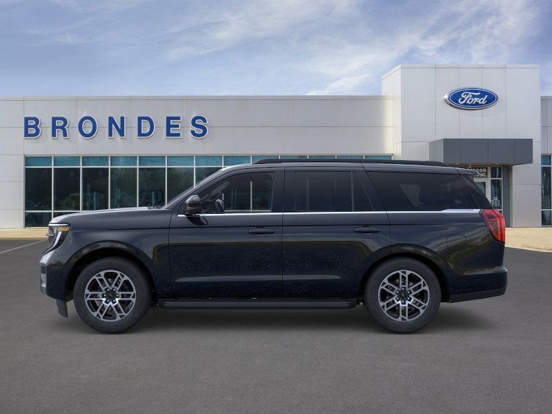 New 2026 Ford Expedition Active image 3