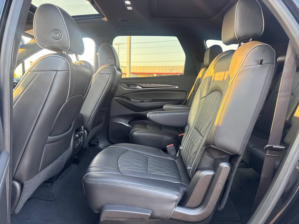 Used 2024 Buick Enclave Avenir w/ Avenir Technology Package AWD/4WD image 14