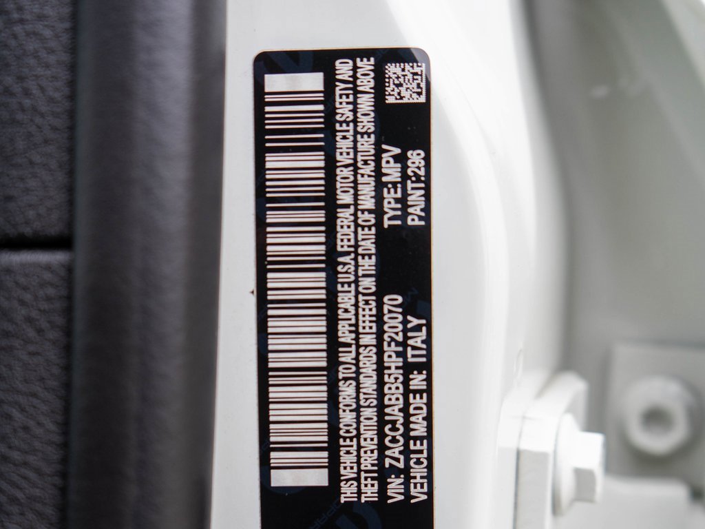 Used 2017 Jeep Renegade Latitude image 38