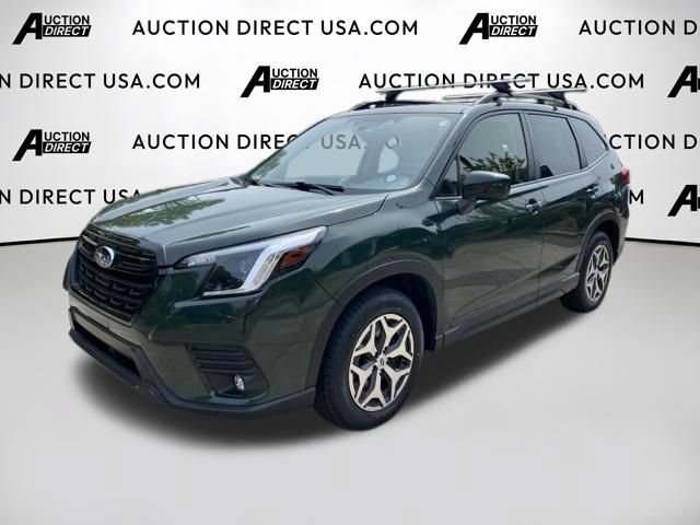 Used 2024 Subaru Forester Premium AWD/4WD image 1