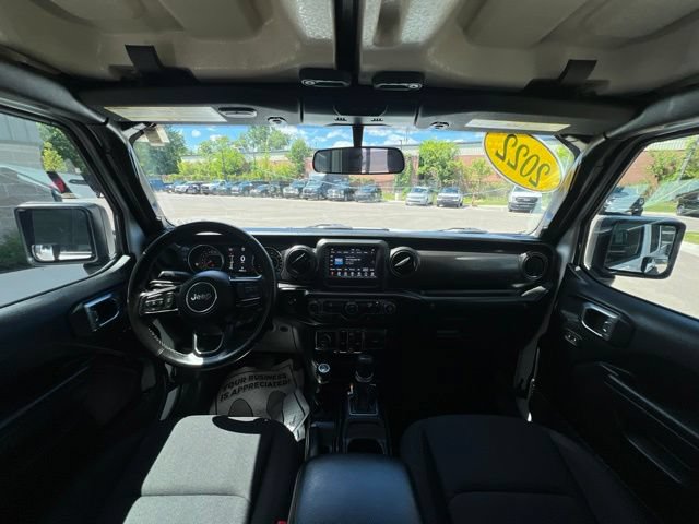 Used 2022 Jeep Gladiator Sport AWD/4WD image 17