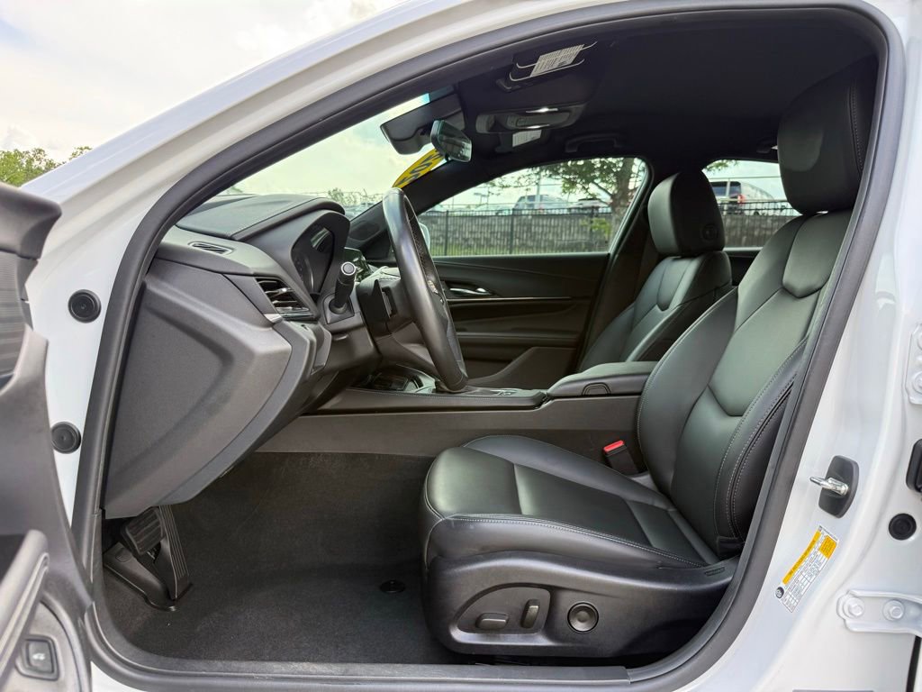 Used 2023 Cadillac CT4 Luxury RWD image 19