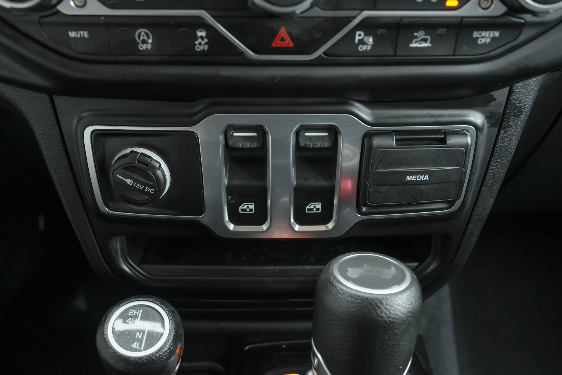 Used 2021 Jeep Wrangler Willys image 17