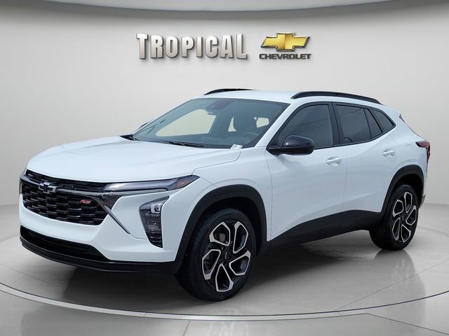 Used 2025 Chevrolet Trax RS FWD image 1