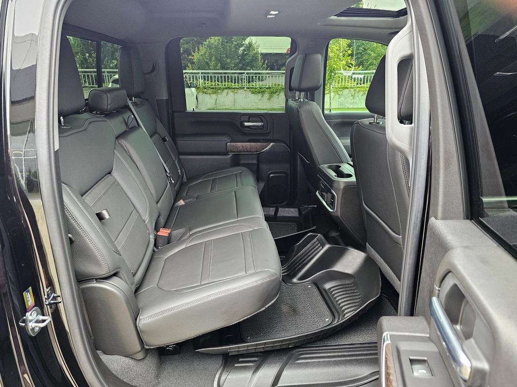 Used 2022 GMC Sierra 3500 Denali w/ Denali Black Diamond Edition AWD/4WD image 12