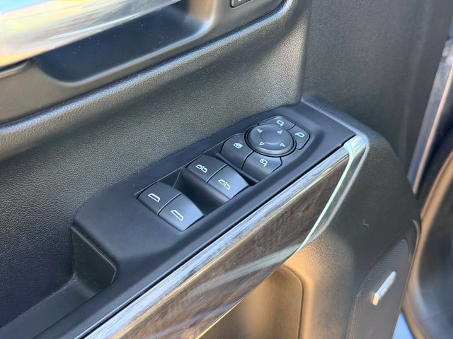 Used 2020 Chevrolet Silverado 1500 LTZ w/ LTZ Plus Package AWD/4WD image 21
