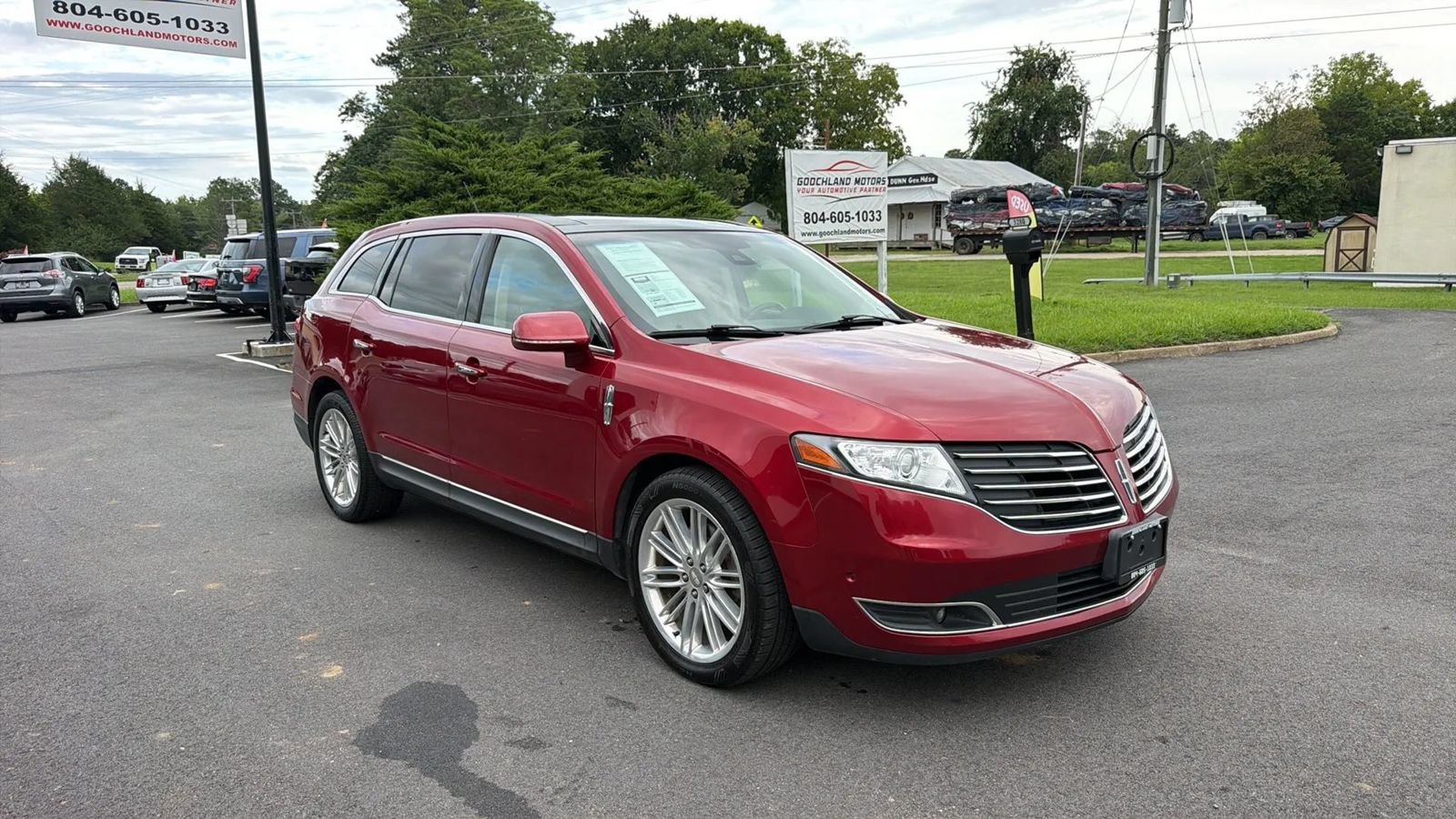 Used 2019 Lincoln MKT AWD image 9