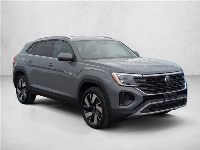 Used 2024 Volkswagen Atlas Cross Sport SE image 3