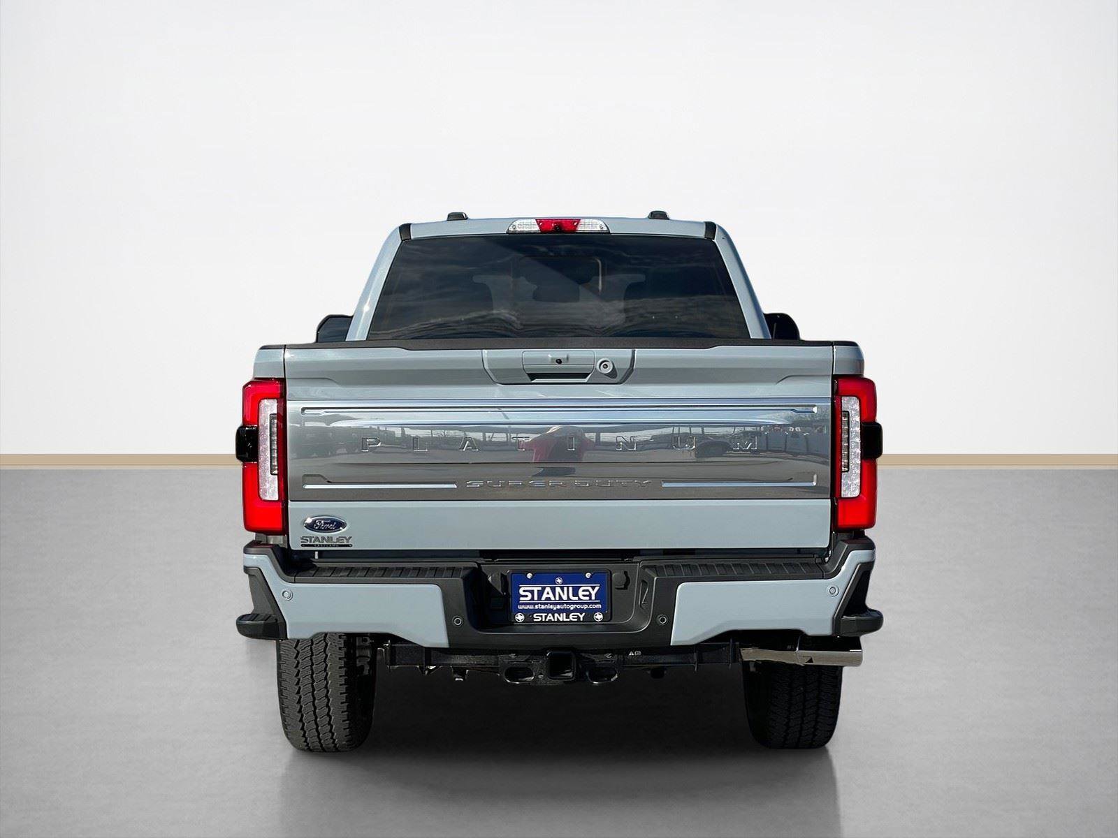 New 2026 Ford F250 Platinum w/ Platinum Plus Package image 4