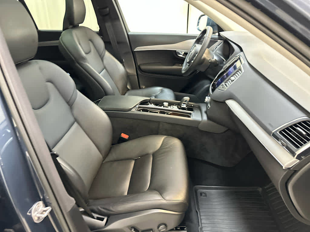 Used 2023 Volvo XC90 B5 Core w/ Protection Package image 14