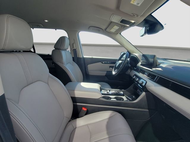Used 2025 Honda Pilot EX-L image 18