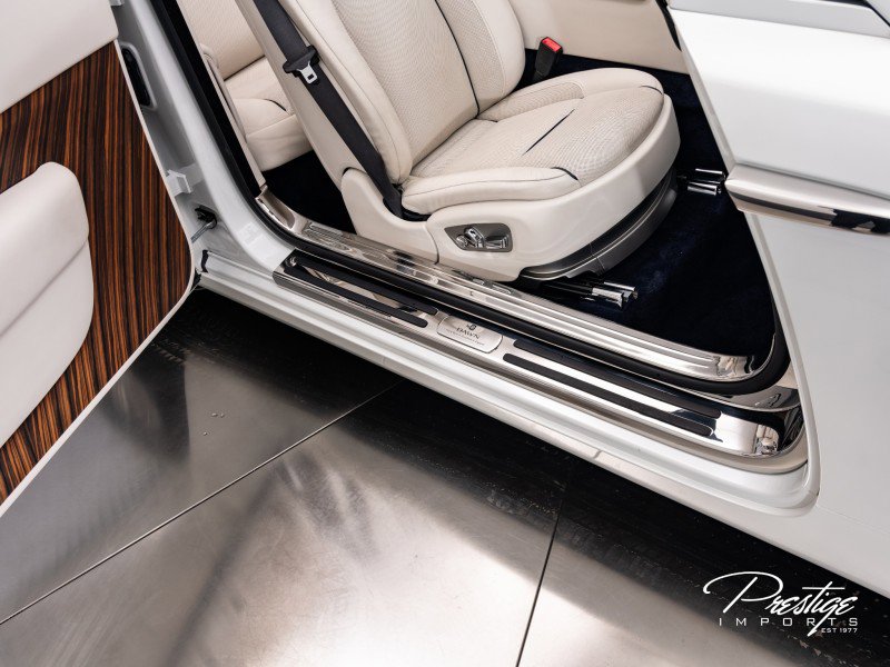 Used 2016 Rolls-Royce Dawn image 39