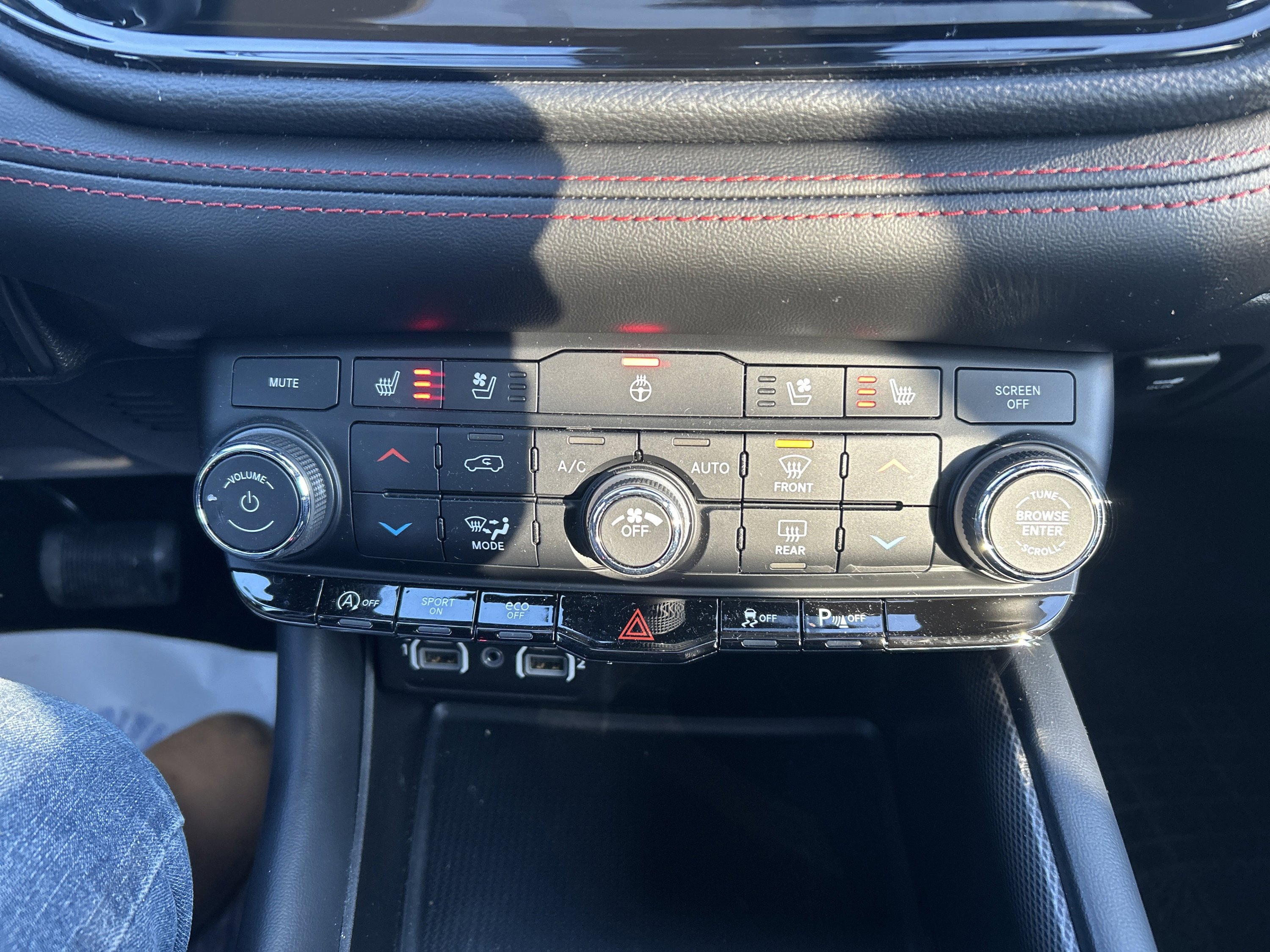 Used 2024 Dodge Durango GT image 22