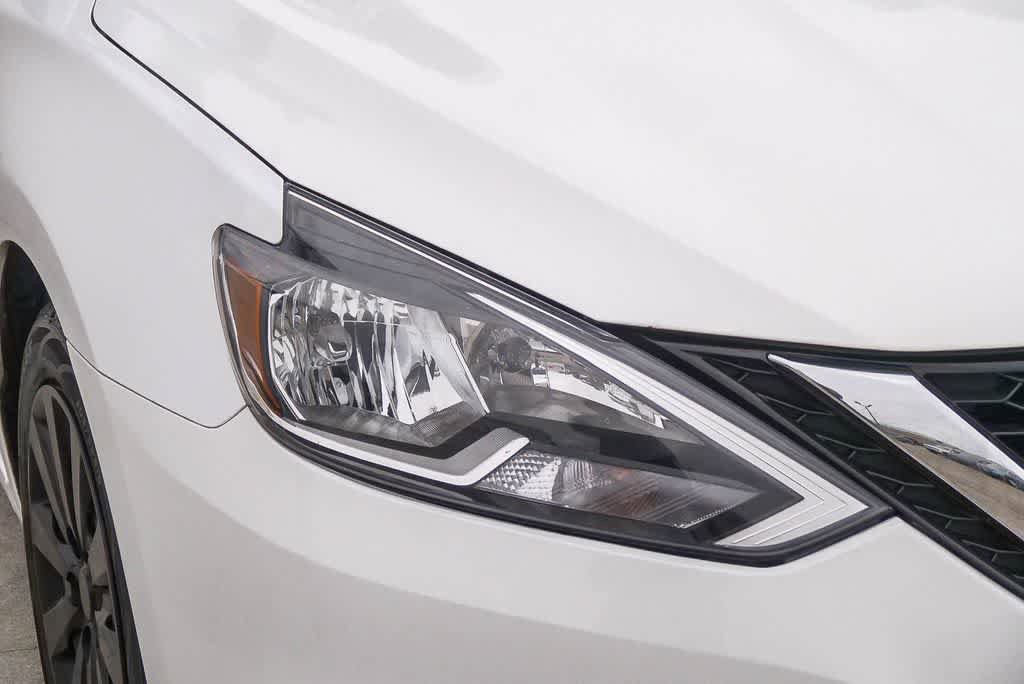 Used 2016 Nissan Sentra SV FWD image 4