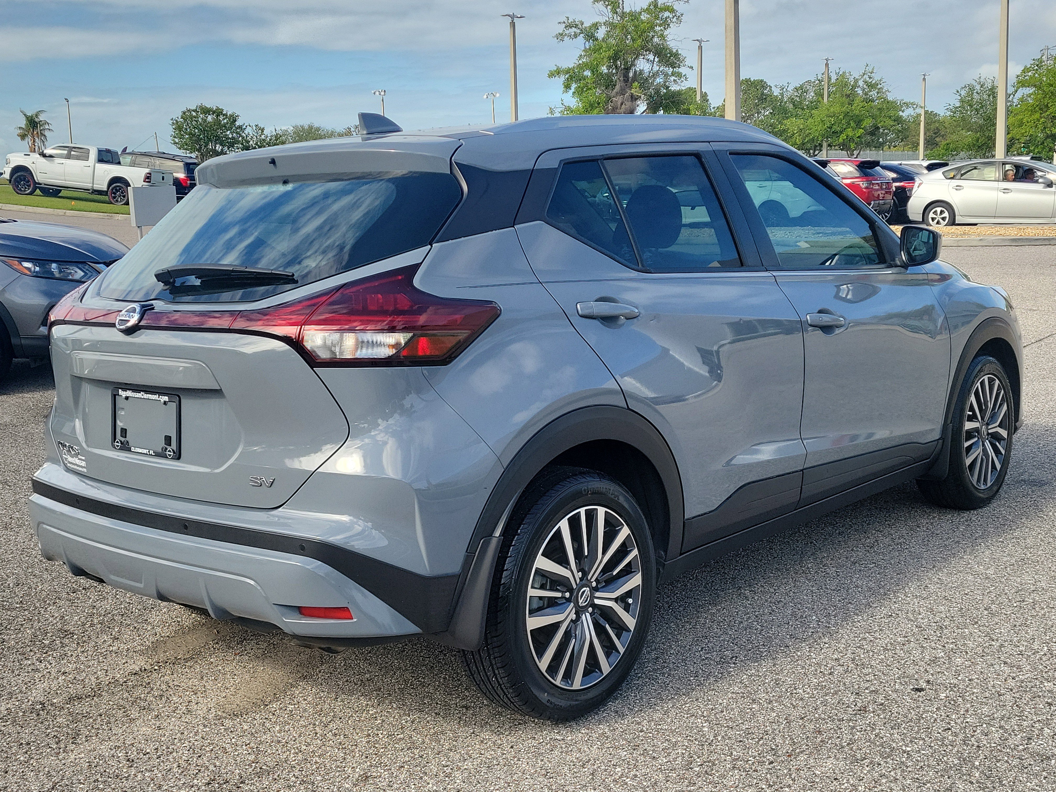 Certified 2021 Nissan Kicks SV FWD image 5