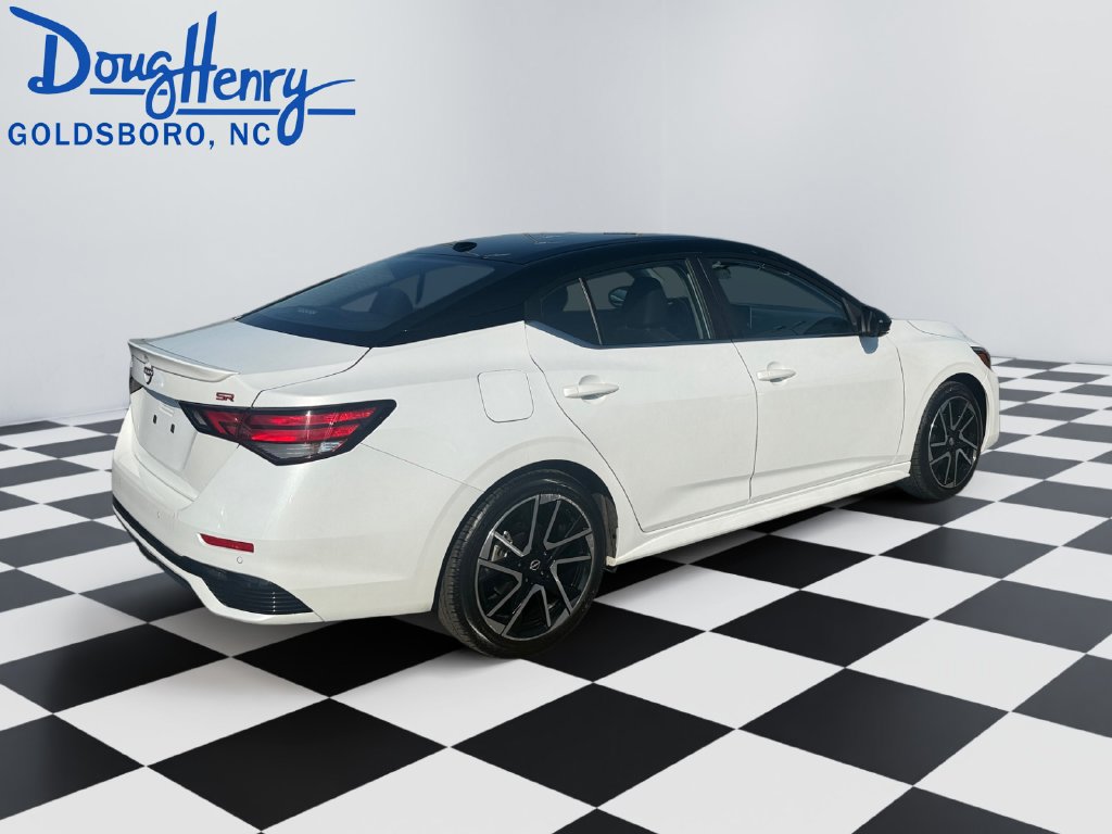 Used 2025 Nissan Sentra SR FWD image 5