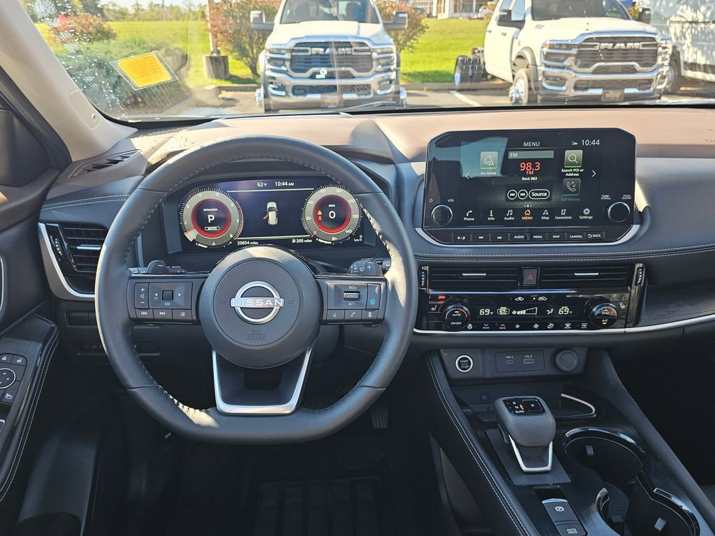 Used 2023 Nissan Rogue Platinum w/ Platinum Premium Package image 33