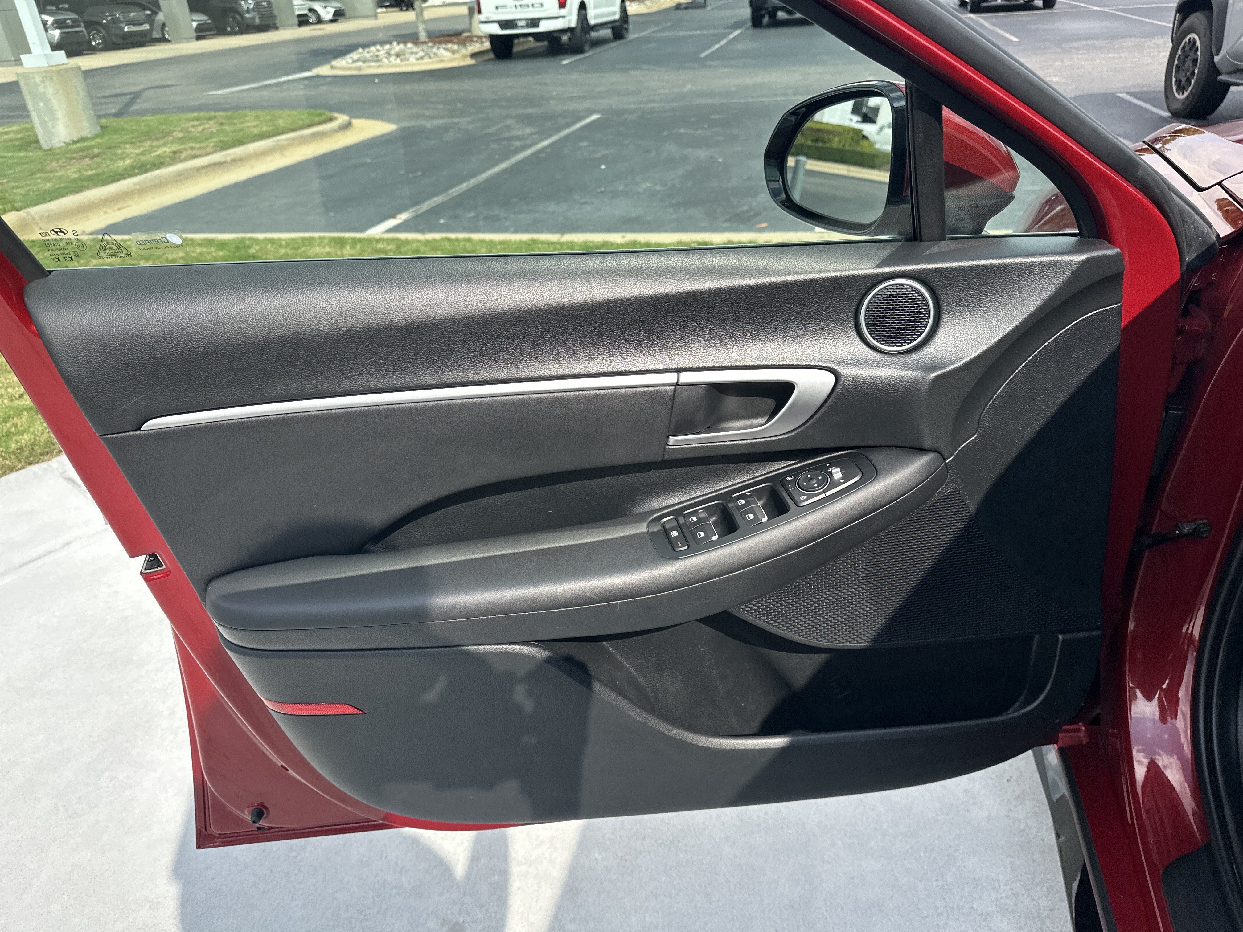 Used 2025 Hyundai Sonata SEL FWD image 14