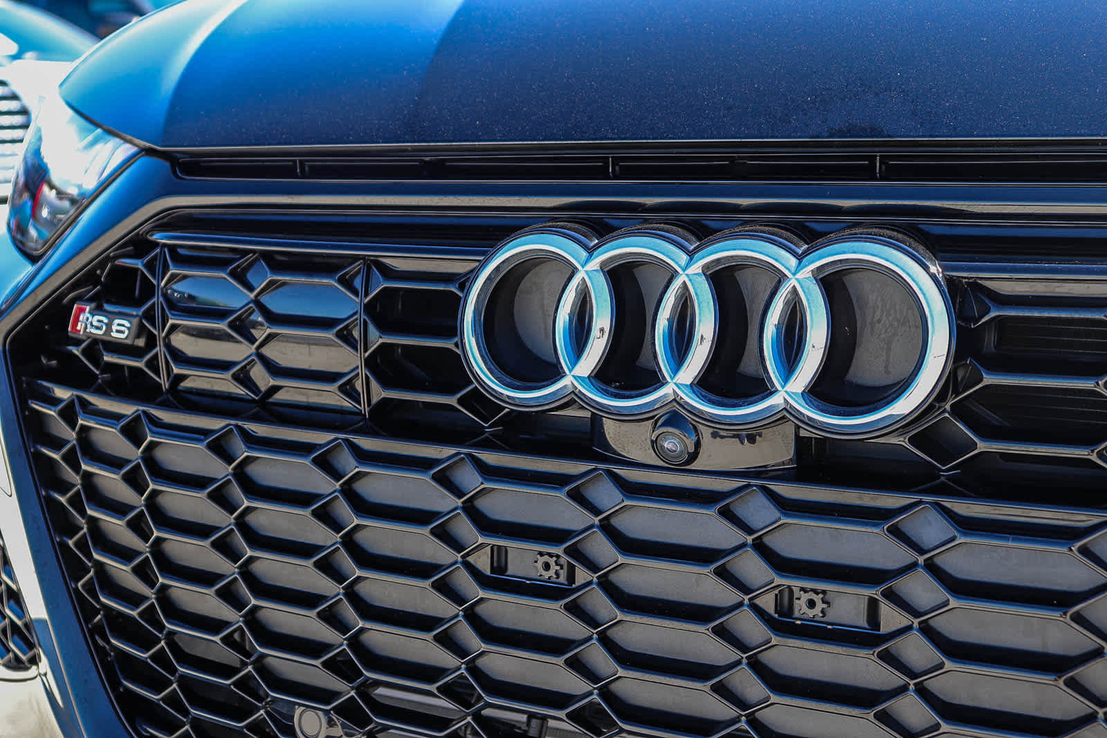 Used 2025 Audi RS 6 performance w/ Matte Carbon Package image 5