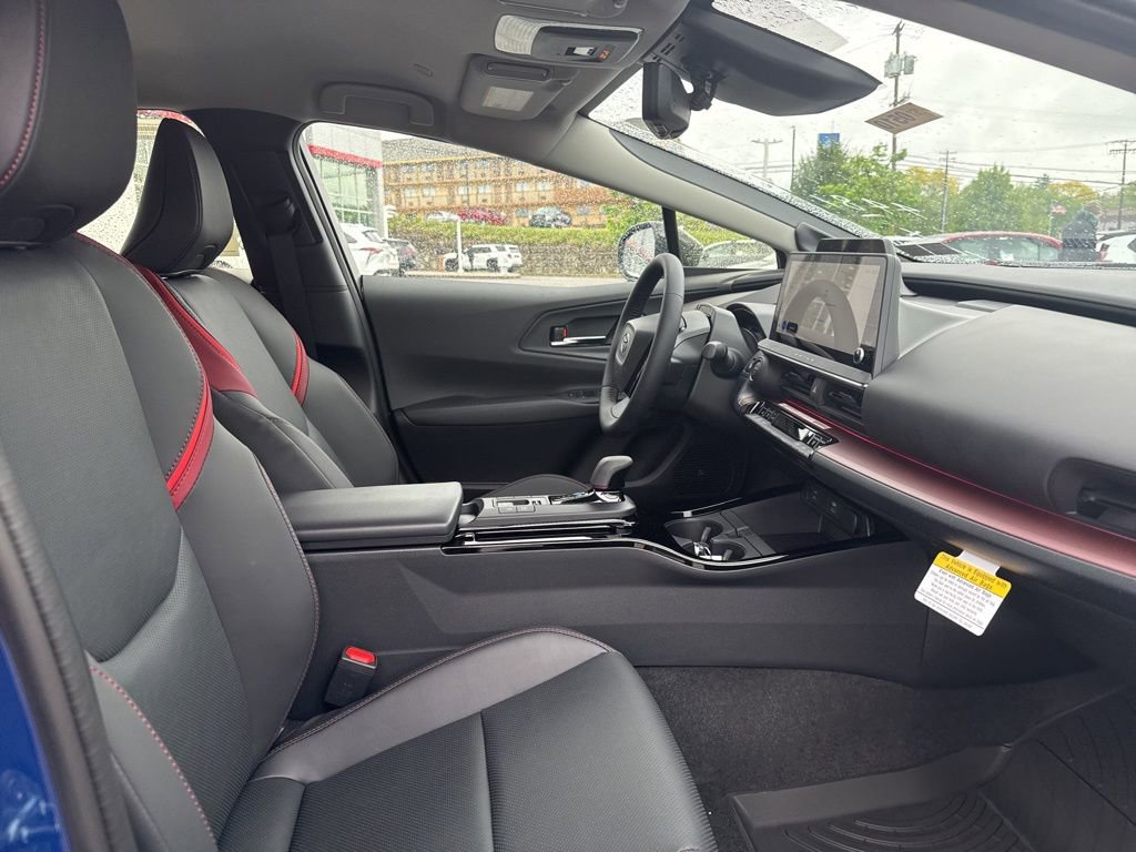 New 2026 Toyota Prius Plug-In Hybrid FWD image 3