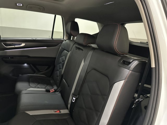 New 2026 Volkswagen Atlas Peak Edition image 21