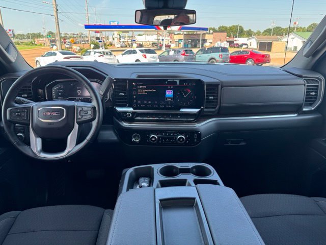 Used 2024 GMC Sierra 1500 Elevation AWD/4WD image 9