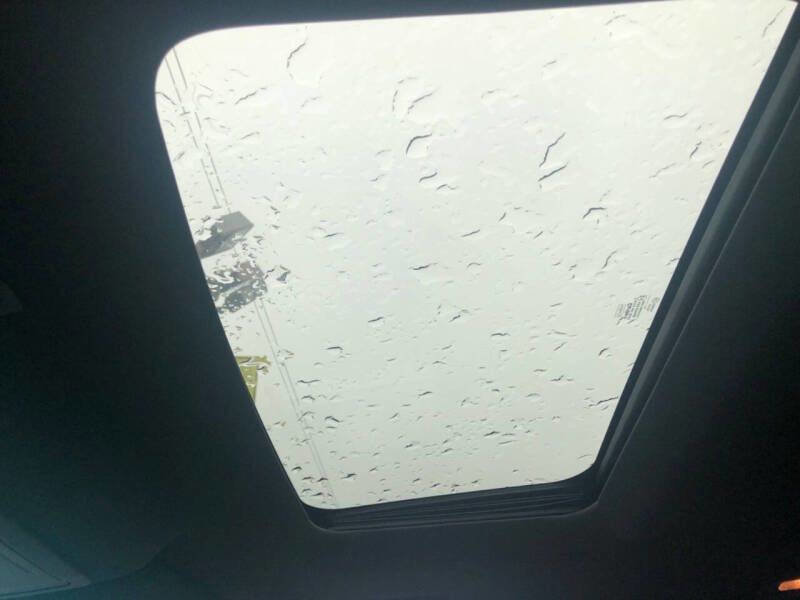 Used 2016 Ford Explorer Limited w/ Equipment Group 301A image 2