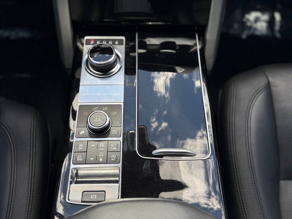 Used 2017 Land Rover Range Rover Supercharged image 15