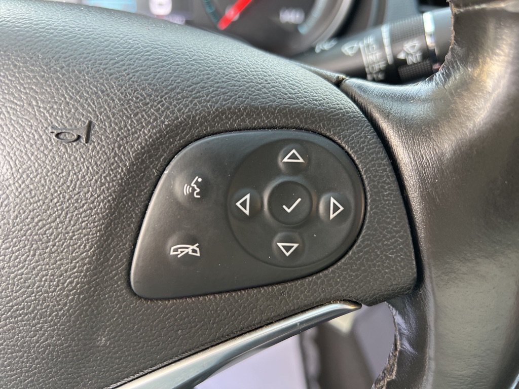 Used 2017 Chevrolet Impala LT FWD image 10