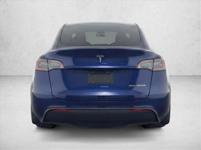 Used 2024 Tesla Model Y Long Range AWD/4WD image 6