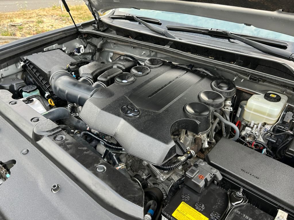 Used 2020 Toyota 4Runner SR5 image 31