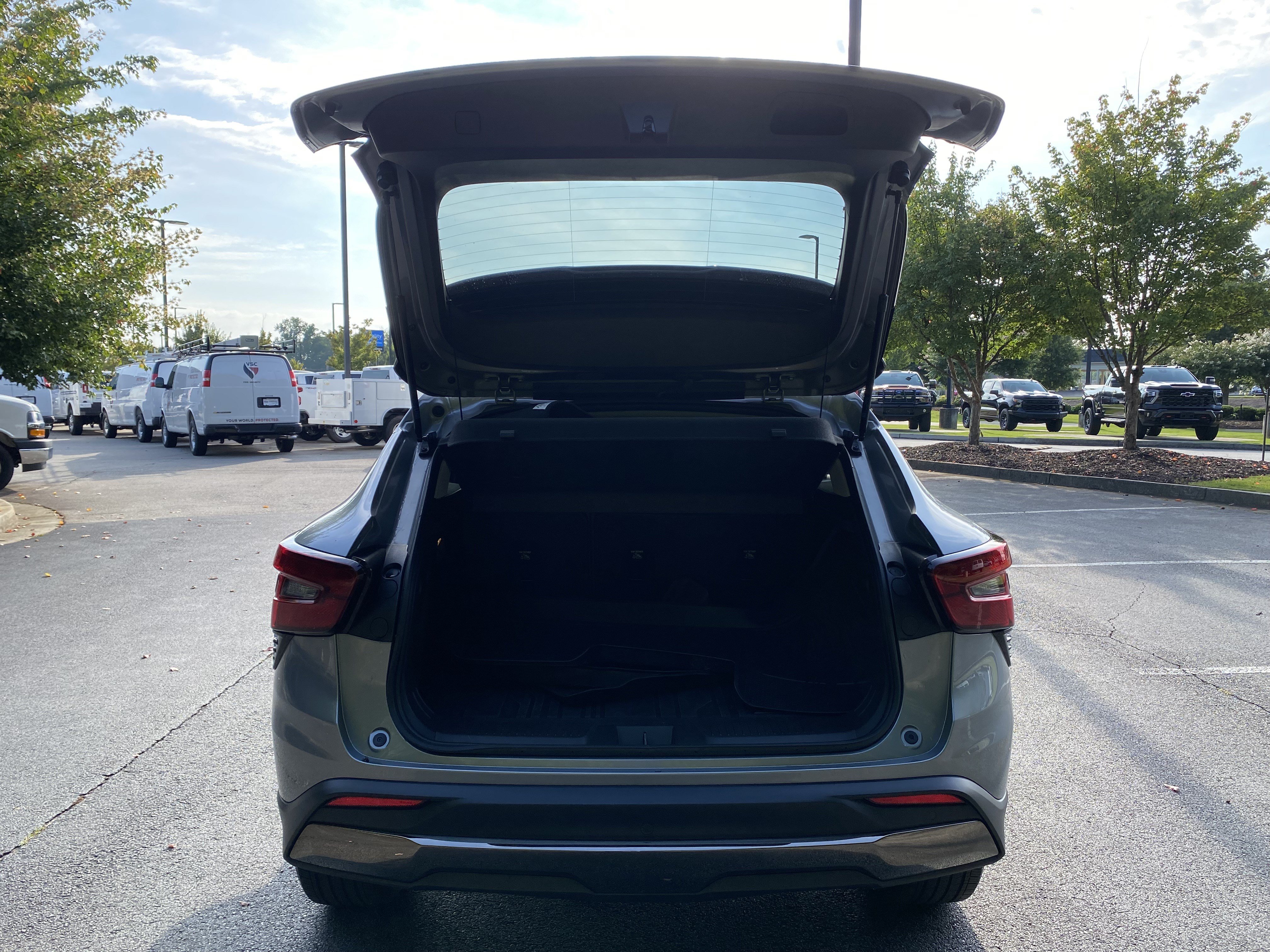Used 2025 Chevrolet Trax ACTIV w/ Driver Confidence Package FWD image 11