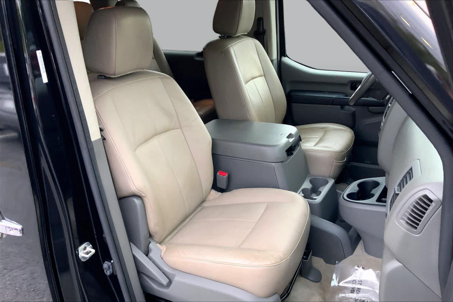 Used 2021 Nissan NV 3500 SL RWD image 8