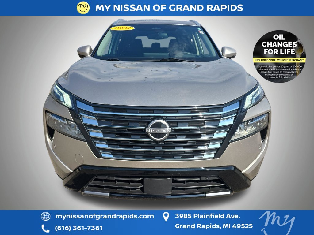 Used 2024 Nissan Rogue Platinum w/ Platinum Premium Package AWD/4WD image 3