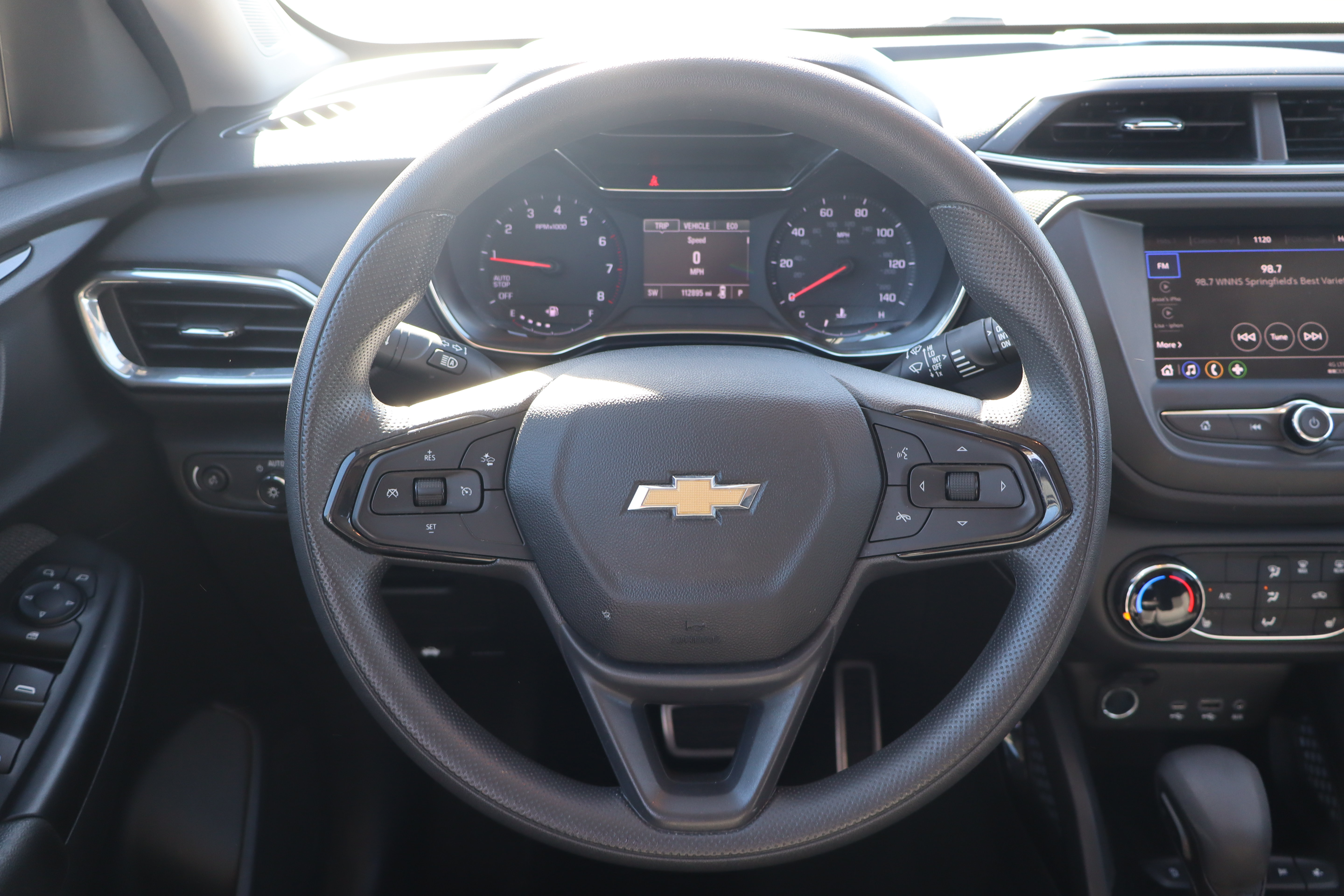 Used 2022 Chevrolet TrailBlazer LT w/ LPO, Blackout Package FWD image 15