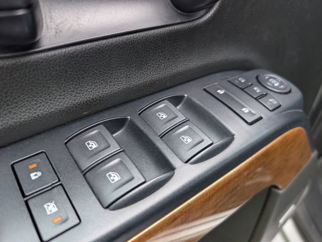 Used 2018 Chevrolet Silverado 1500 LTZ w/ Sport Package AWD/4WD image 17