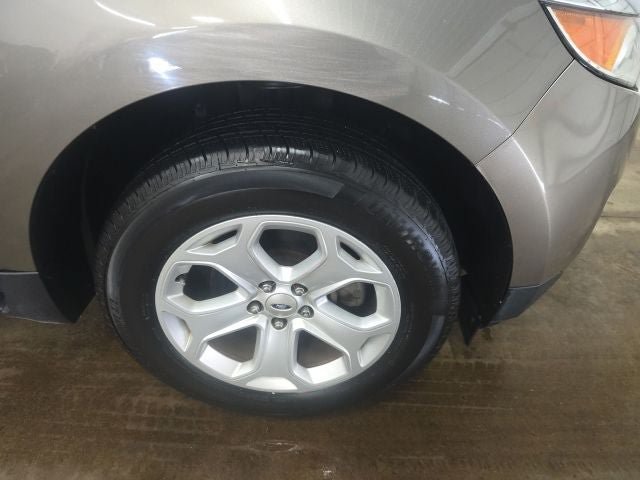 Used 2013 Ford Edge SEL FWD image 2