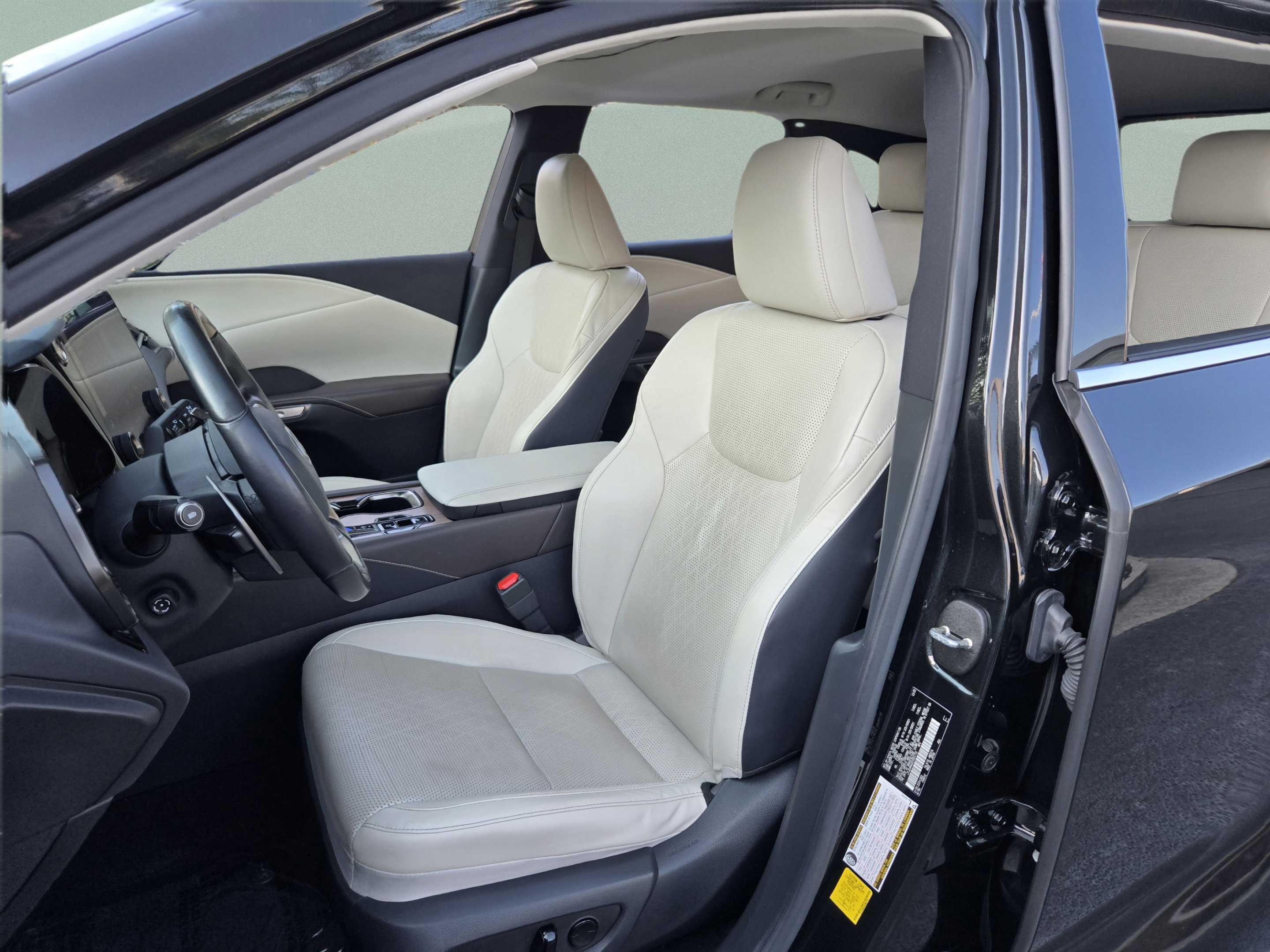 Certified 2023 Lexus RX 350 Premium Plus w/ Cold Area Package FWD image 25