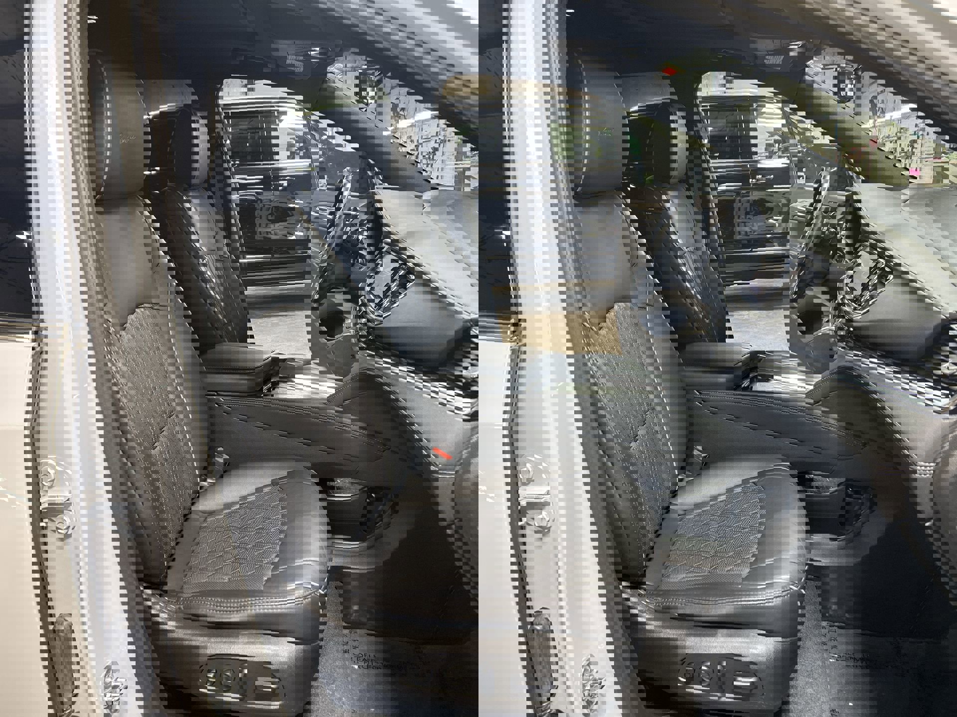 Certified 2024 Buick Enclave Avenir w/ Trailering Package, 5000 lbs. image 30