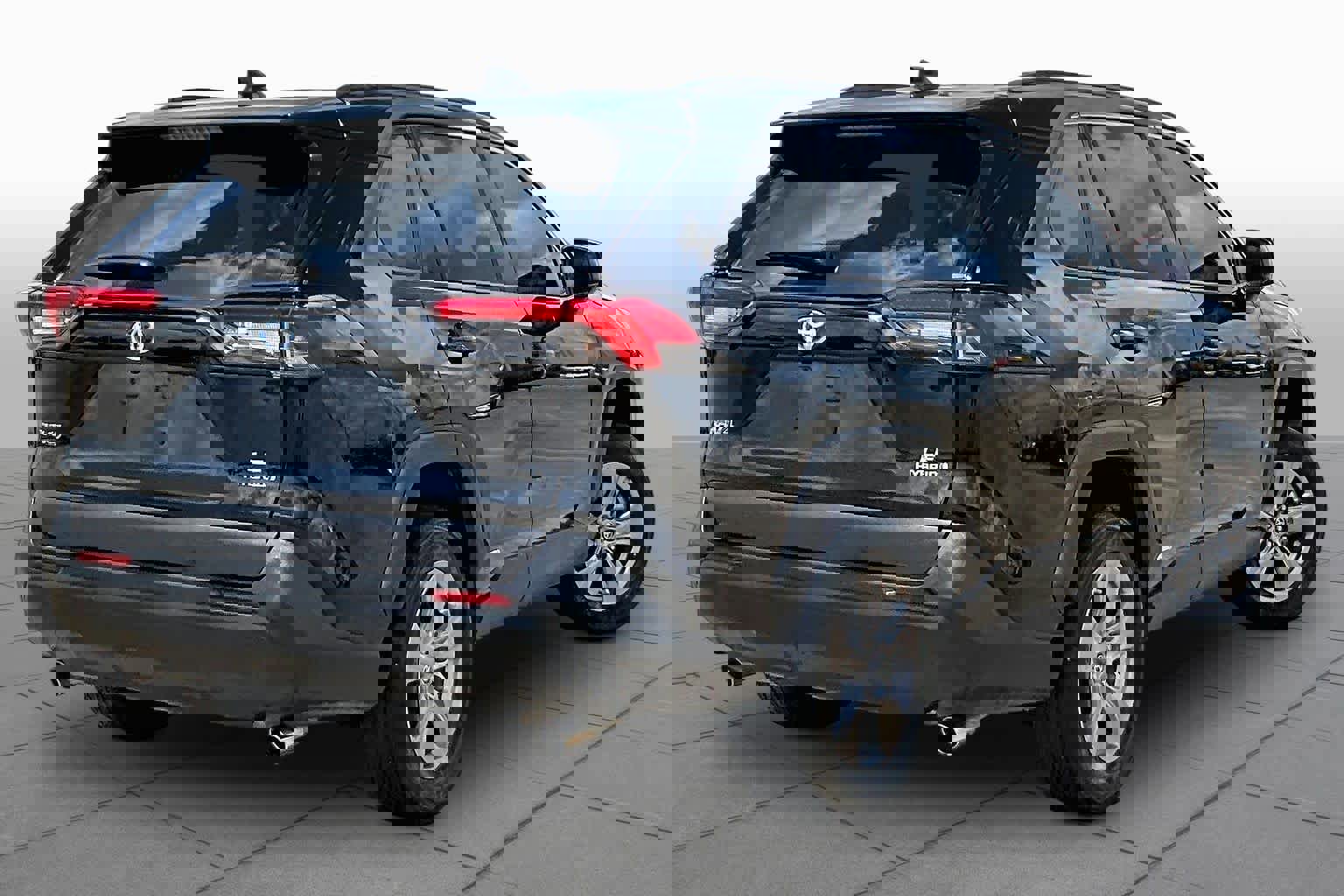 Certified 2024 Toyota RAV4 LE AWD/4WD image 13