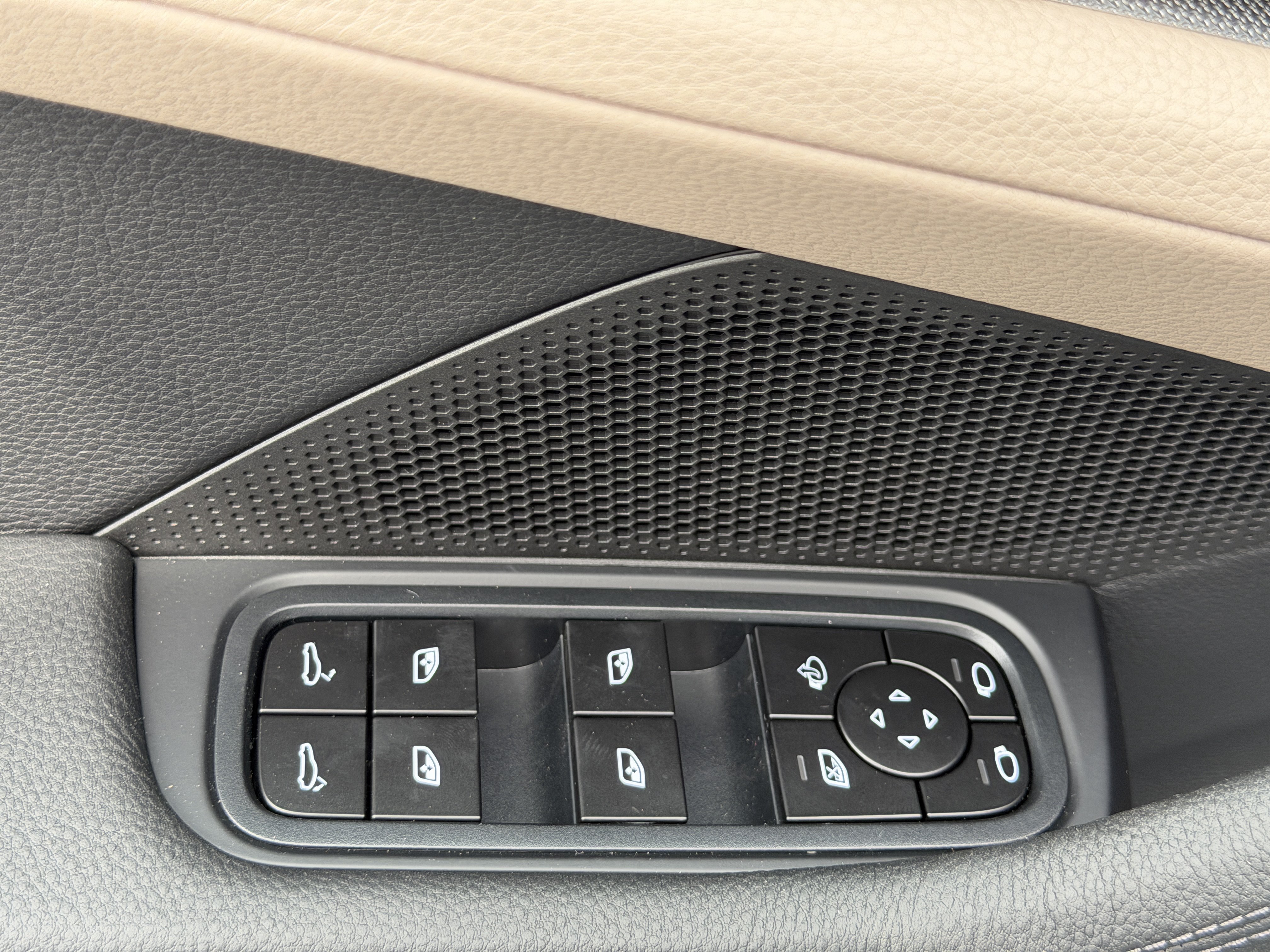 New 2026 Porsche Panamera 4 AWD/4WD image 23