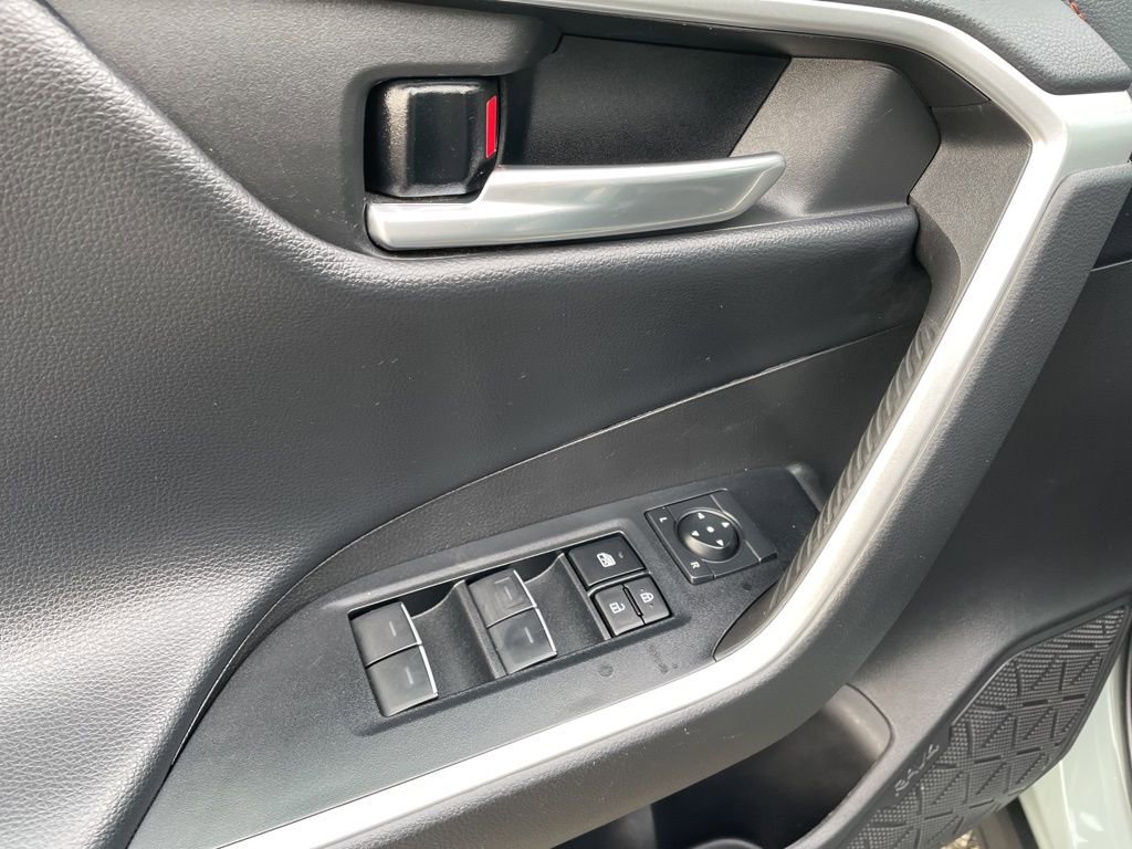 Used 2023 Toyota RAV4 Adventure image 9